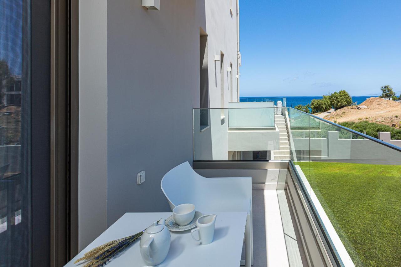 Lagoon Seaside Villa, Sumptuous Retreat,By Thinkvilla Pánormos المظهر الخارجي الصورة