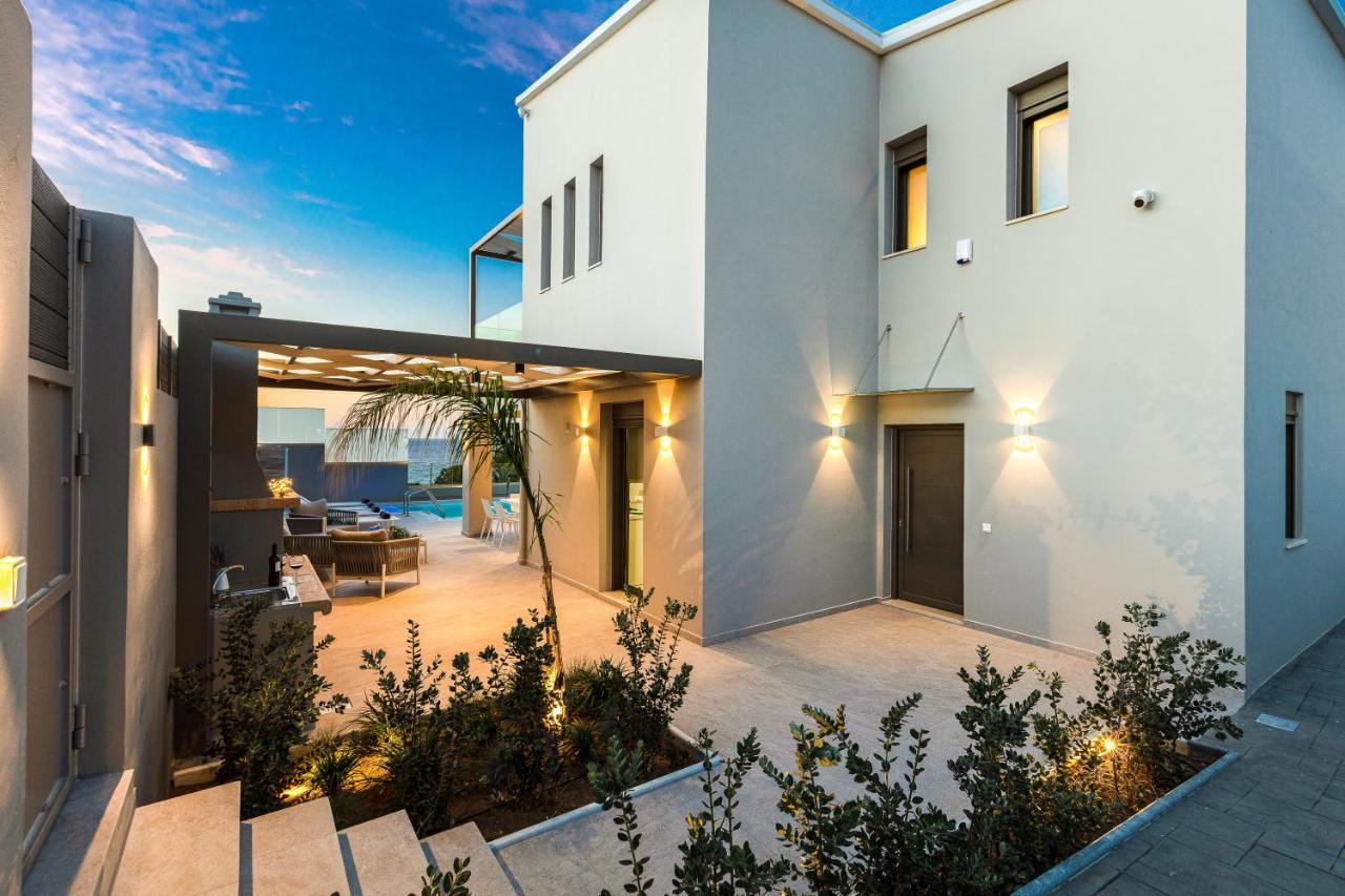 Lagoon Seaside Villa, Sumptuous Retreat,By Thinkvilla Pánormos المظهر الخارجي الصورة
